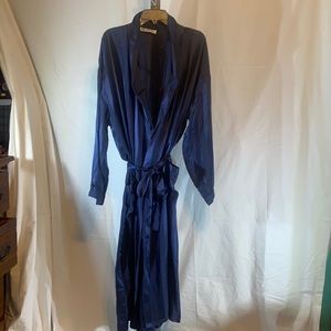 L’HOMME MODERNE 100% SILK ROBE